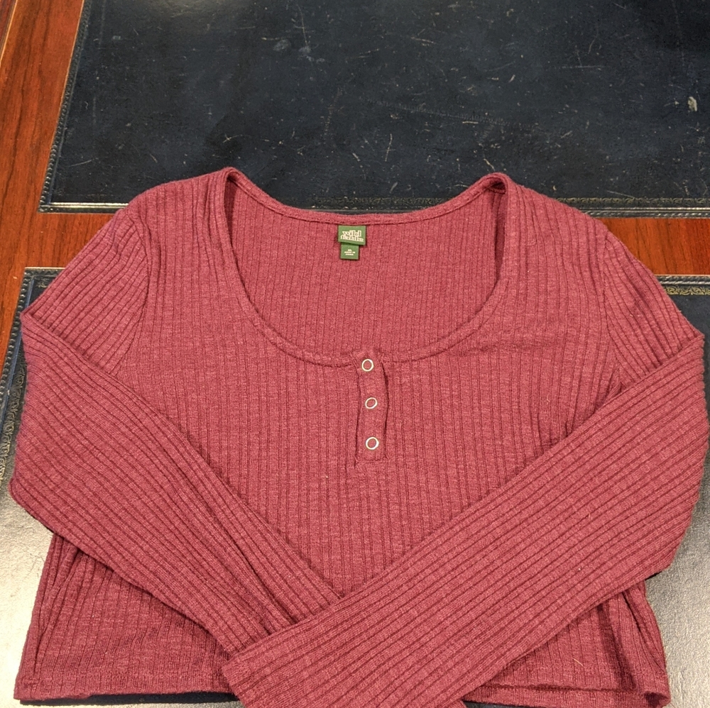 Wild Fable cropped long sleeve shirt